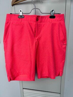 UNDER ARMOUR GOLF SHORTS